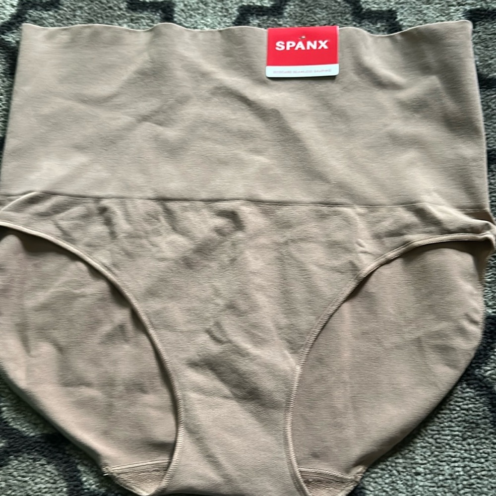 Spanx Eco care seamless shaping